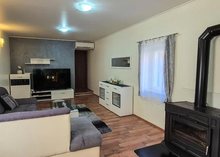 Central Apartment Castle Cippico
